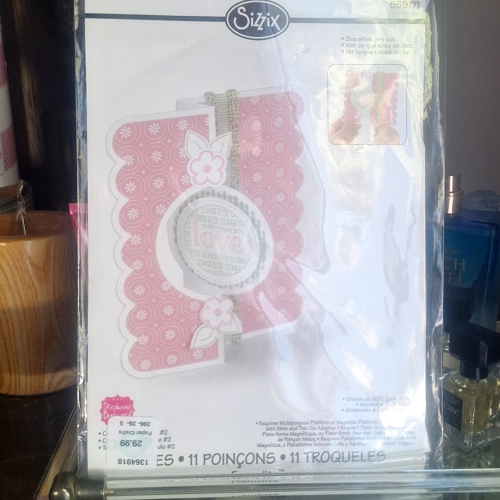 Discontinued Sizzix Framelits Die Set 11PK - Card, Circle Flip-its 559171